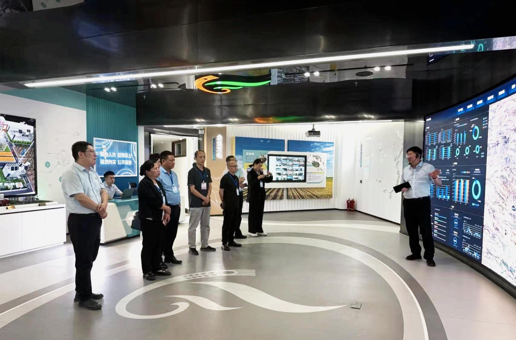 敦煌種業接受第九屆甘肅省人民政府質量獎評審專家組現場評審